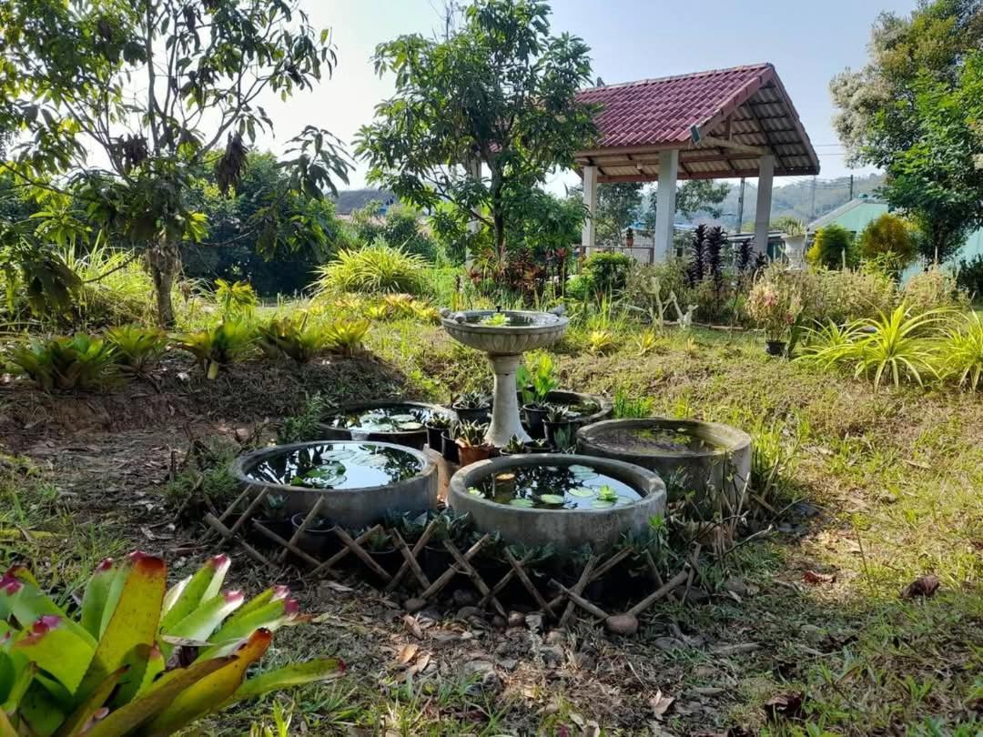Вилла Betong House In The Garden Экстерьер фото